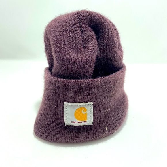 Maroon carhartt beanie